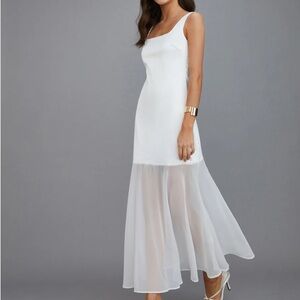 Elegant White Maxi Dress